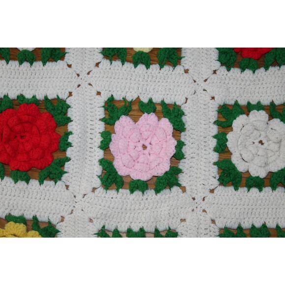 VTG Handmade 3D Crochet Multicolor Rose Flowers Granny Square Afghan 51”x66” - Picture 10 of 11